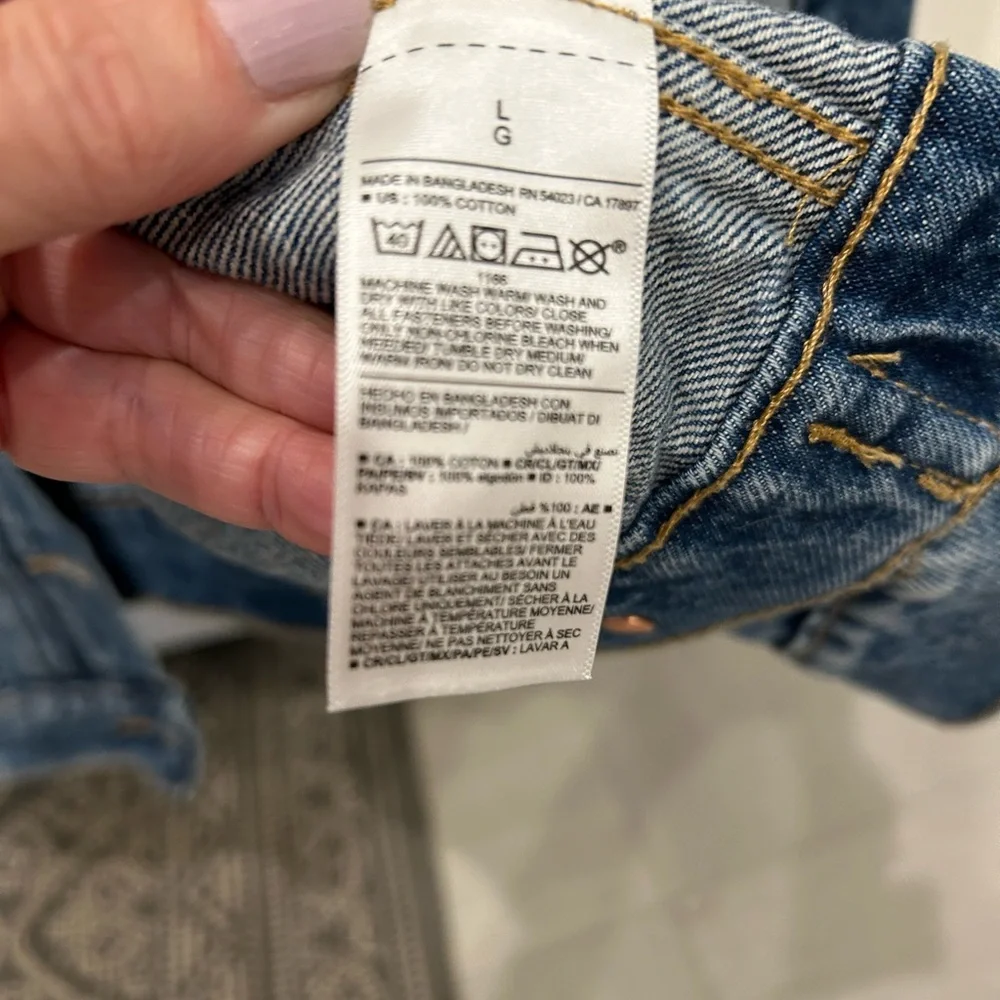 Old Navy Upcycled Denim Jacket with hand embroidered floral pattern large - Picture 8 of 8